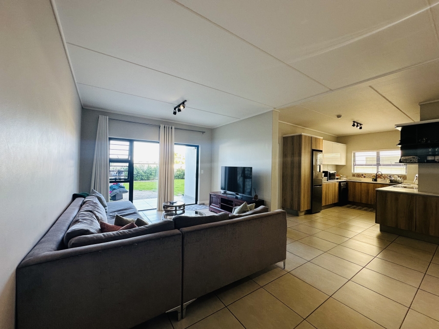 To Let 3 Bedroom Property for Rent in Sandown Western Cape